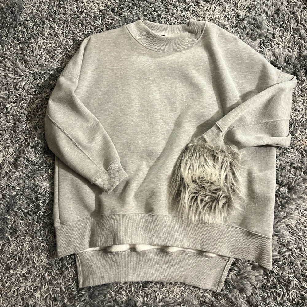Zara Gray Sweatshirt